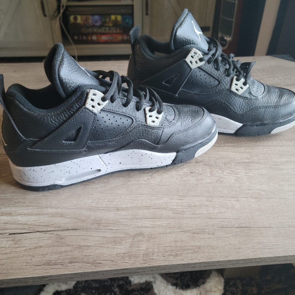 Jordan 4 Oreo Boys 6.5y